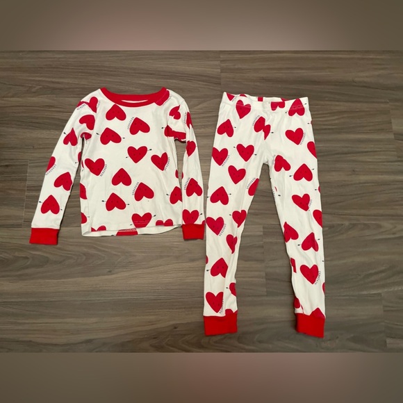 Carter's Kids Red and White Heart Pajama Set size 6 - Picture 1 of 5